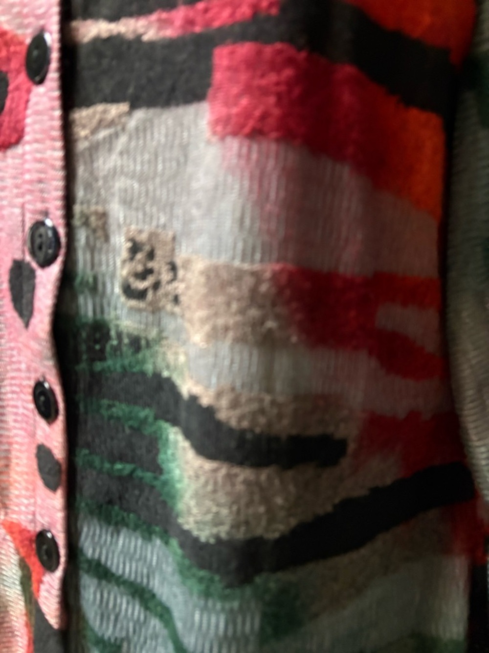 Radzoli Abstract Textured Button Blouse - Picture 6 of 16